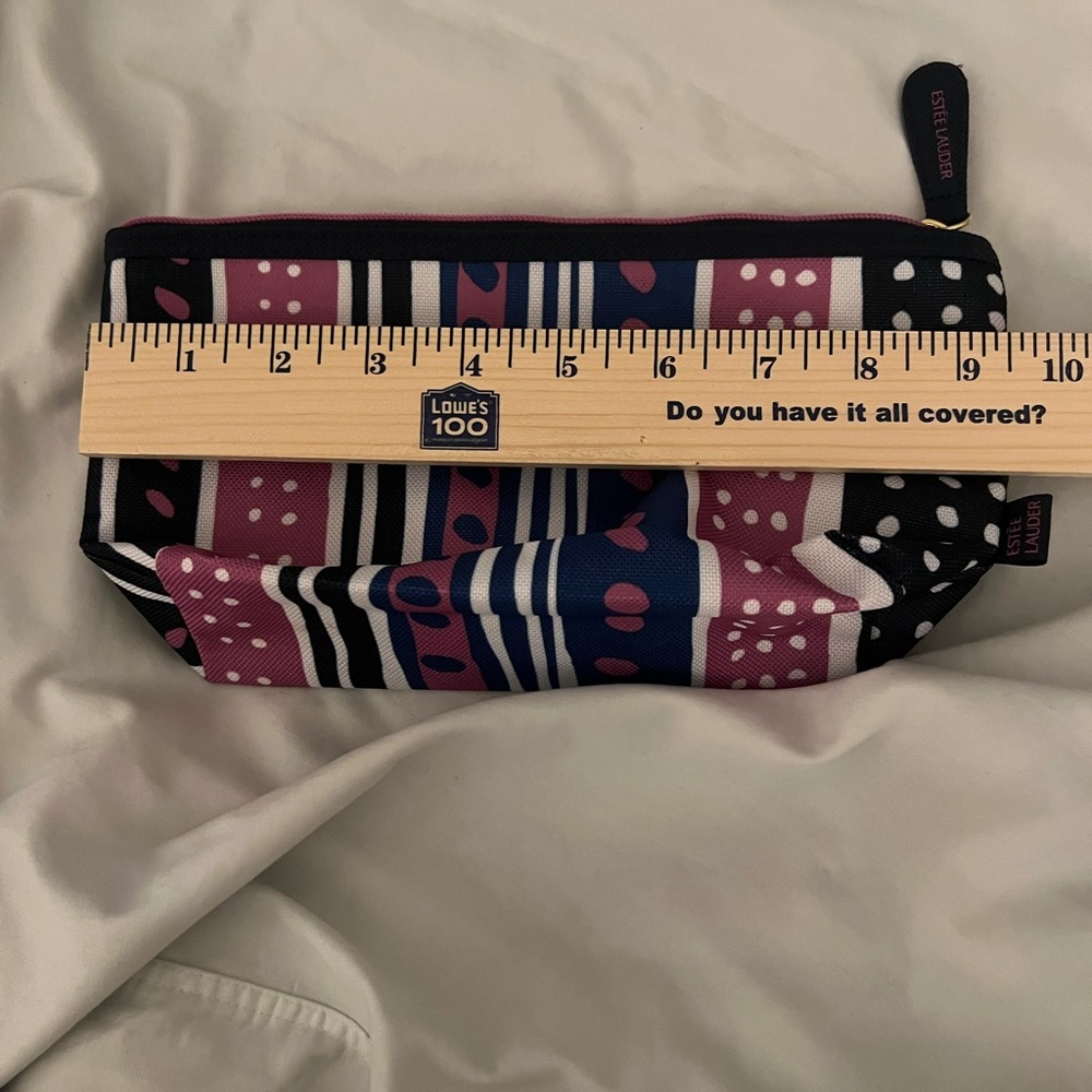 Estée Lauder makeup bag  Polyester easy clean - Picture 8 of 9